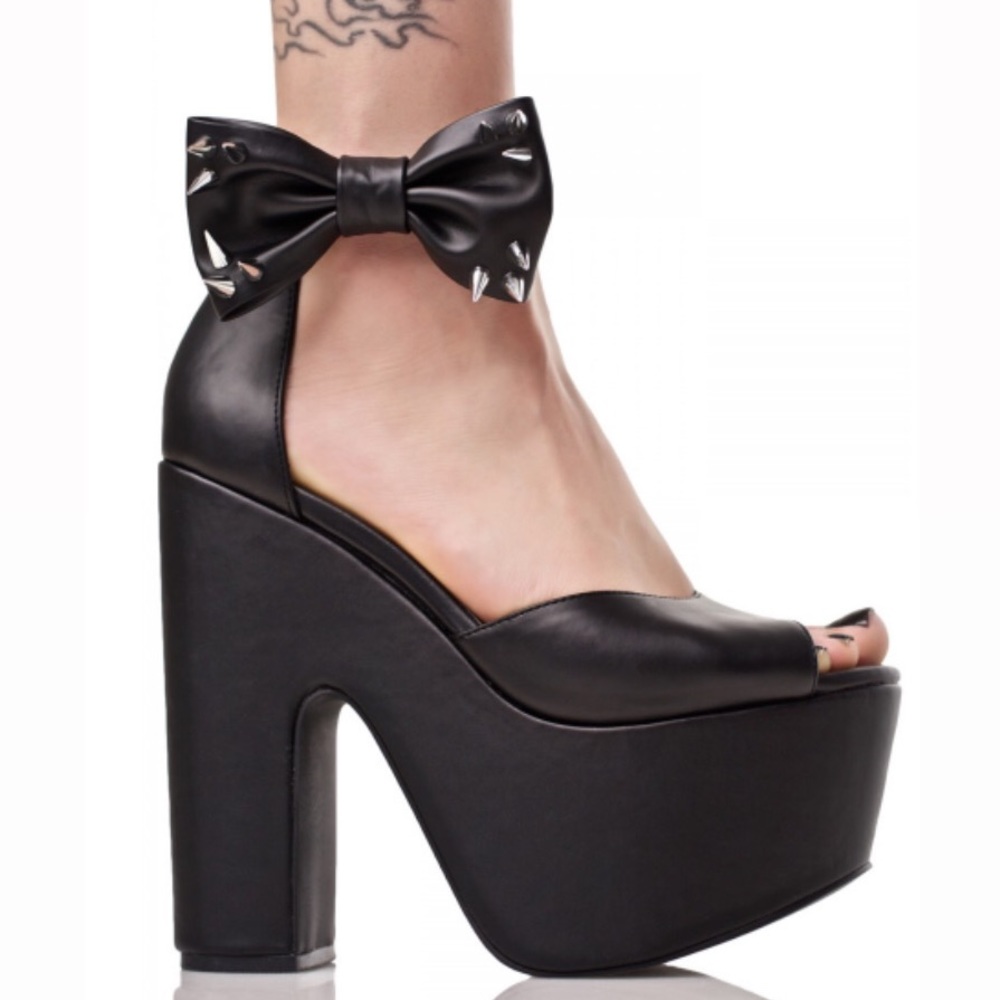 NEW— CHARLA TEDRICK BIANCA CONVERTIBLE PLATFORM.